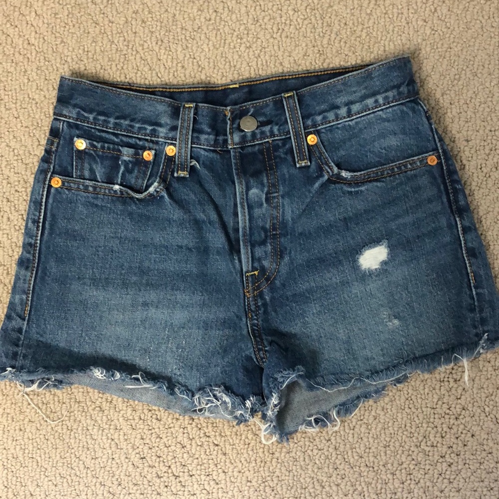 Levi high waisted wedgie shorts